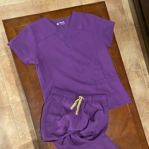 Wink Scrubs set